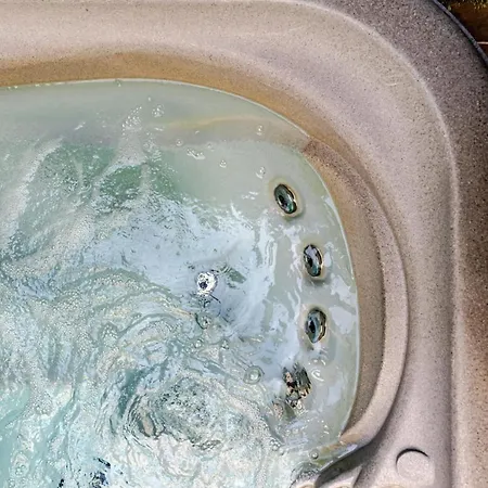 Holiday home Jacuzzi 38C Sauna Prive - Climatisation Furdenheim